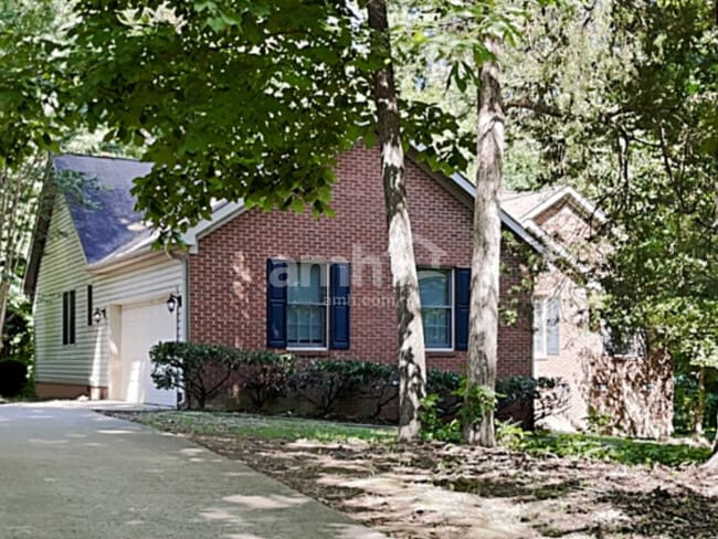Building Photo - 5502 Garden Lake Dr