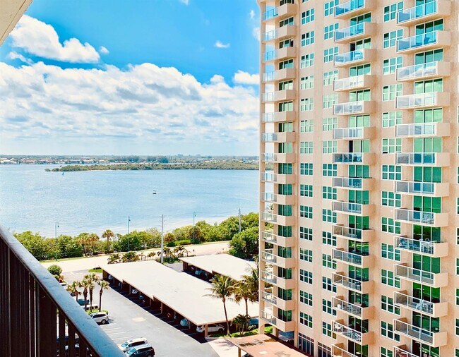 Foto del edificio - 5420 N Ocean Dr