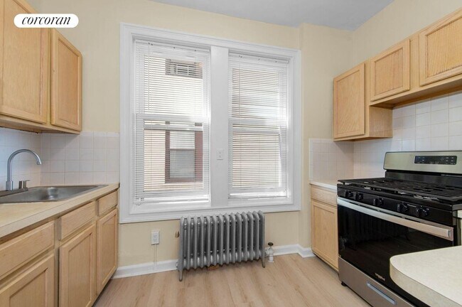 Foto del edificio - 30-72-72 37th St