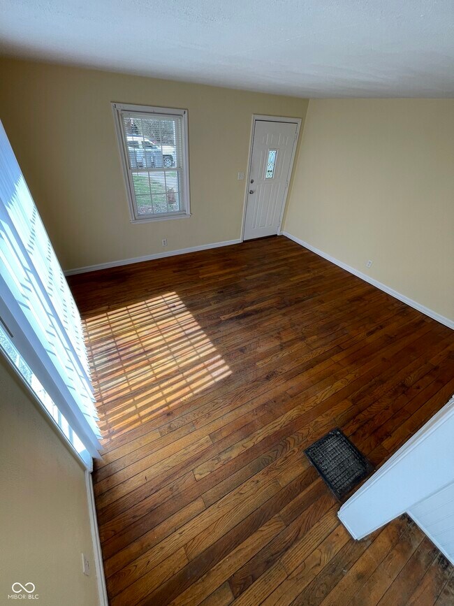 Building Photo - 53 Jenny Ln