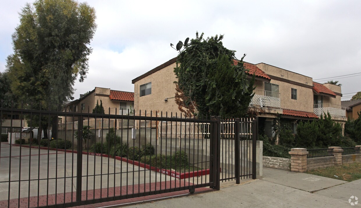 Foto del edificio - 11844 Ferris Rd