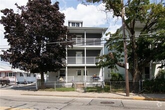 Building Photo - 1224 Park Ave
