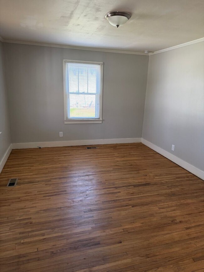 Foto del edificio - Adorable Cottage with detached garage Lebanon TN