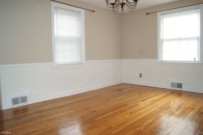 Building Photo - 3 br, 1.5 bath House - 731 Howard Rd