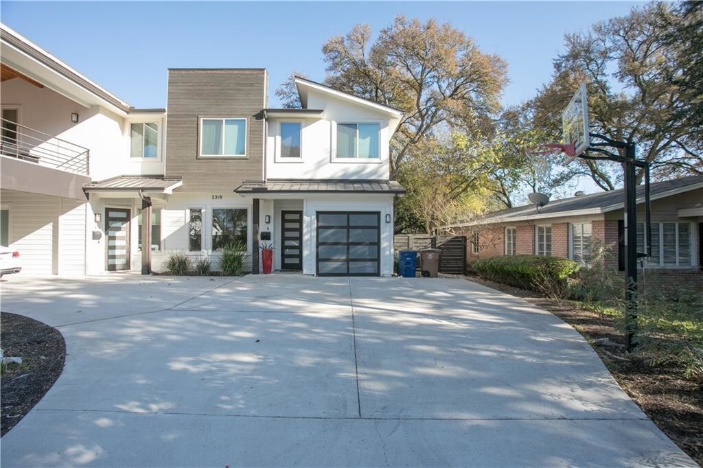 Primary Photo - 2310 Westoak Dr