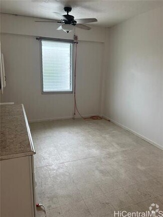 Building Photo - 3516 Waialae Ave