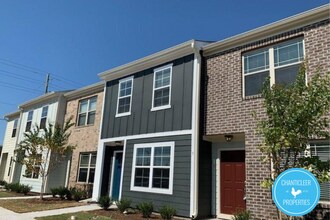 Building Photo - 1 Belhaven Dr