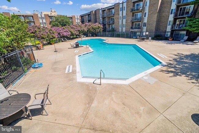 Building Photo - 60 S Van Dorn St