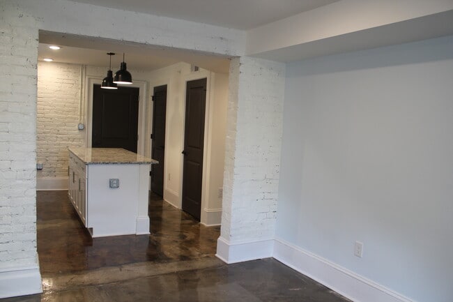 Building Photo - School