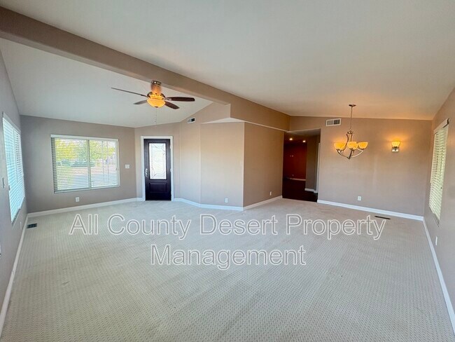 Foto del edificio - 38251 Desert Greens Dr E