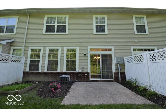 Building Photo - 3945 Weston Pointe Dr