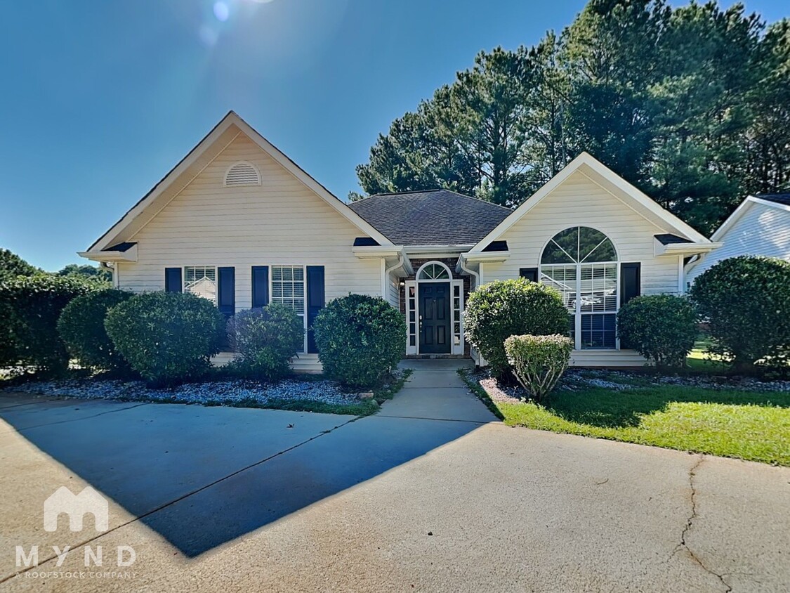 Foto principal - 147 Willow Springs Ln