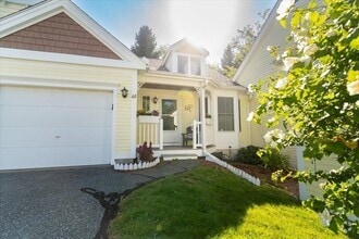 Building Photo - 68 Village Dr