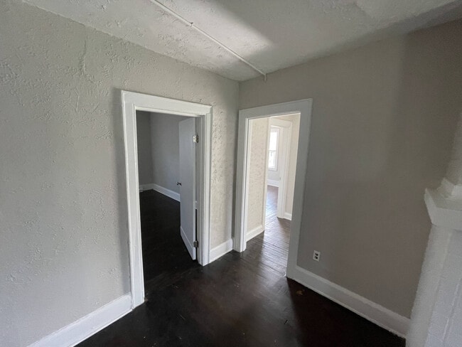 Building Photo - 1310 Glendale Ave