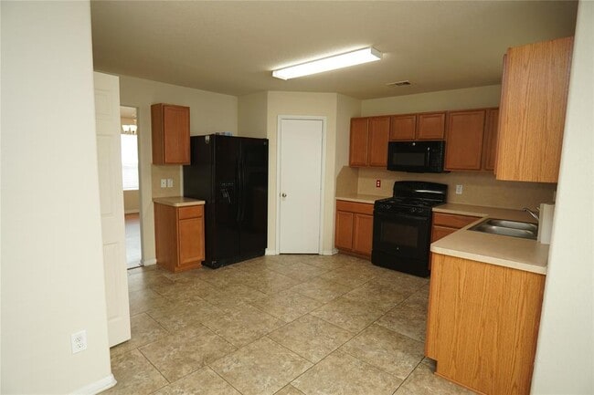 Building Photo - 21623 Dean Dale CRT