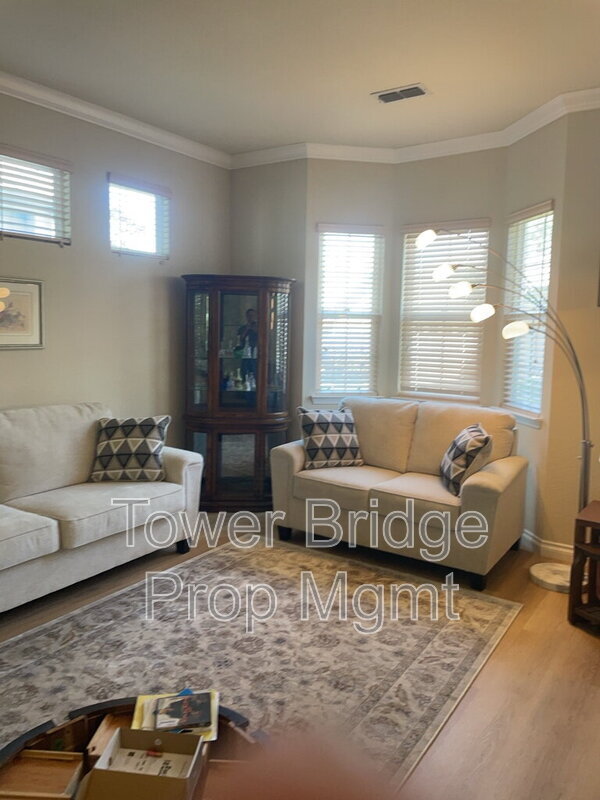 Foto del edificio - 12040 Gold Pointe Ln