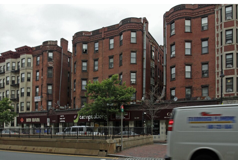 Primary Photo - 465 Huntington Ave