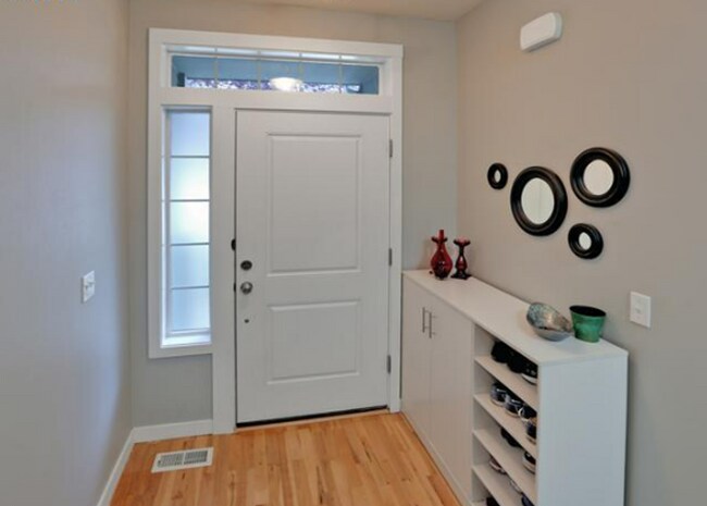 Foto del edificio - Bright & Spacious St. Johns Townhouse with...