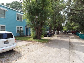 Building Photo - 815 Shirley St