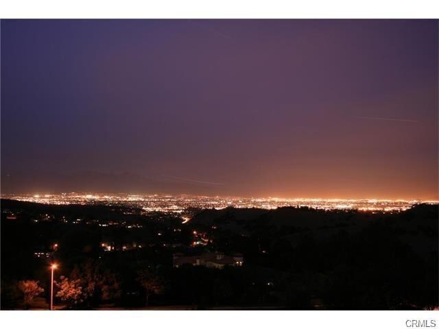 Foto del edificio - 16150 Pinnacle Rd