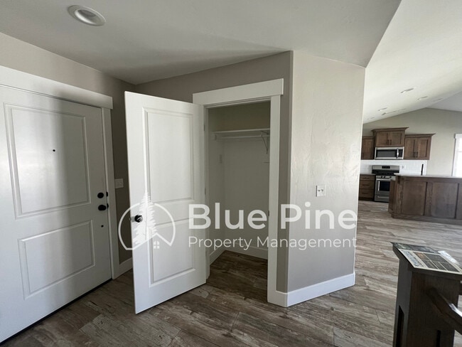 Foto del edificio - 3755 Harrington Rd