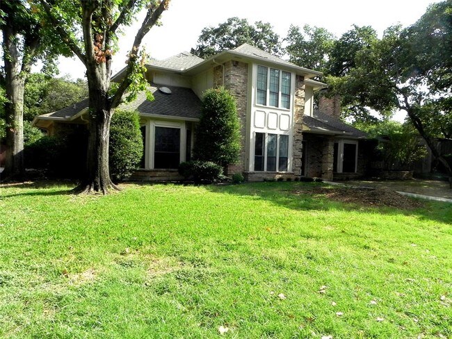 Building Photo - 909 Oak Creek Estates Dr