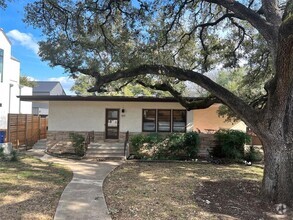 Building Photo - 1511 Chelsea Ln