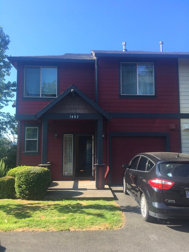 1497 SW Edgefield Meadows Ter, Troutdale, OR 97060 Townhome Rentals