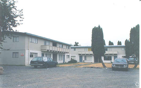 Primary Photo - 13263 SE Oatfield Rd