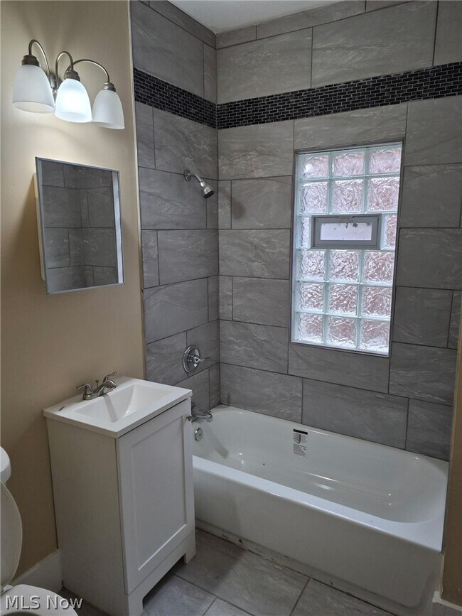 Foto del edificio - 3399 E 140th St