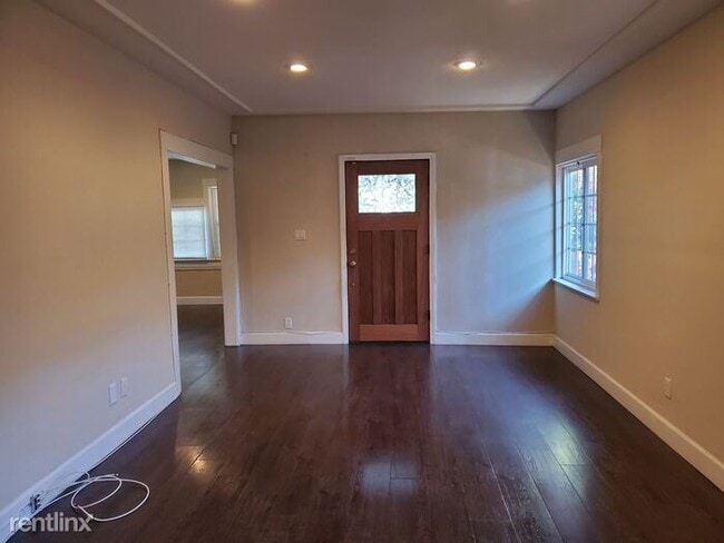 Building Photo - 2 br, 1 bath House - 3006 5th Ave