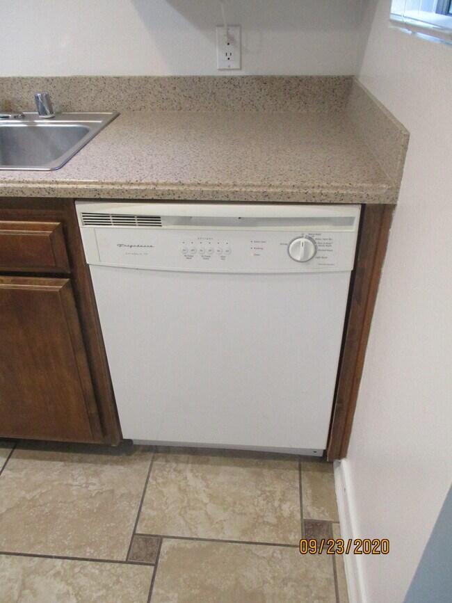 Foto del edificio - 5543 Shasta Ln