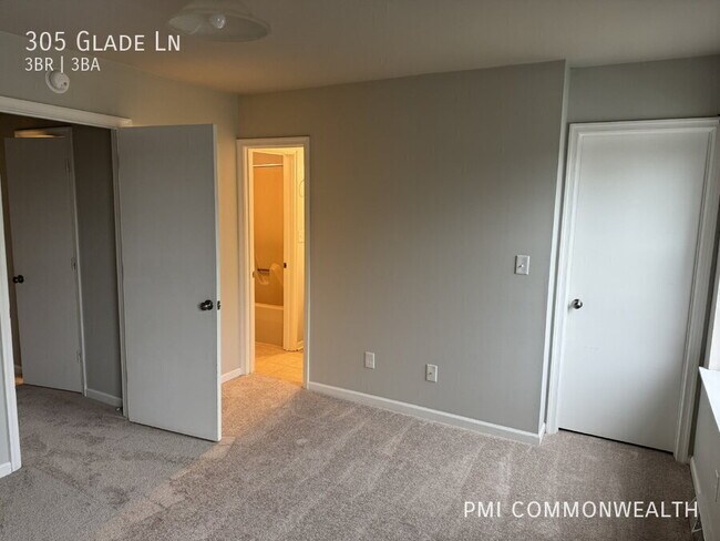 Foto del edificio - 305 Glade Ln