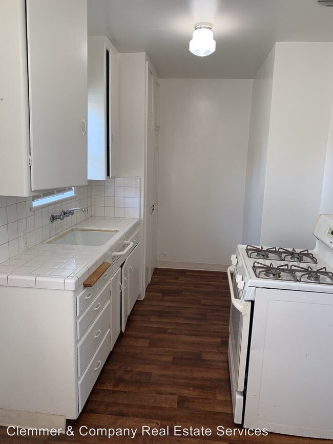 Building Photo - 1 br, 1 bath Apartment - 2226 G Street