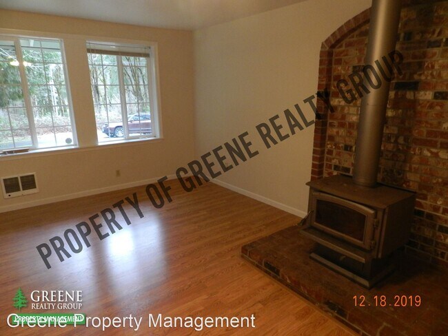 Building Photo - 7945 Holiday Valley Ct NW