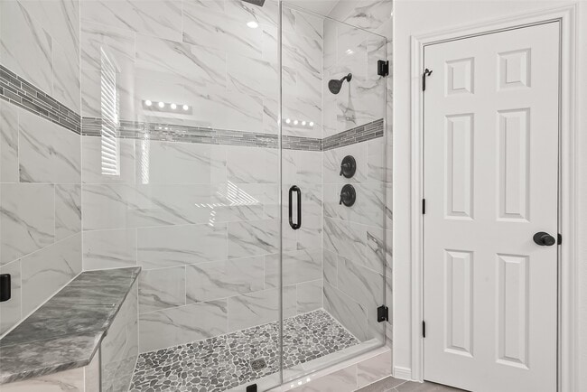 Building Photo - 10949 Cannes Memorial Dr