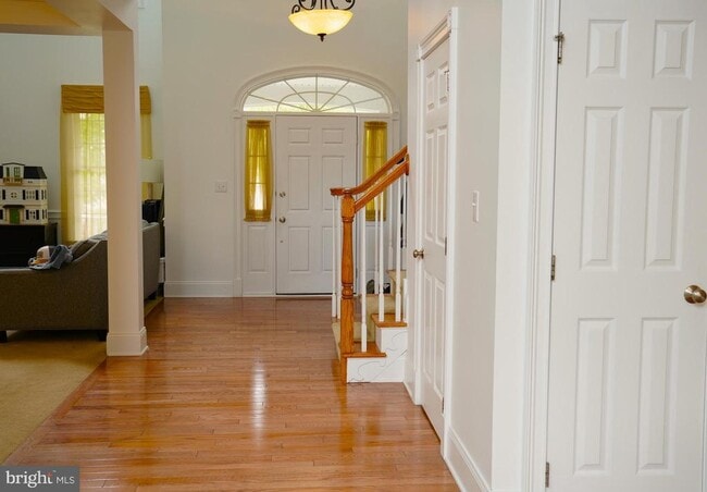 Building Photo - 518 Radek Ct