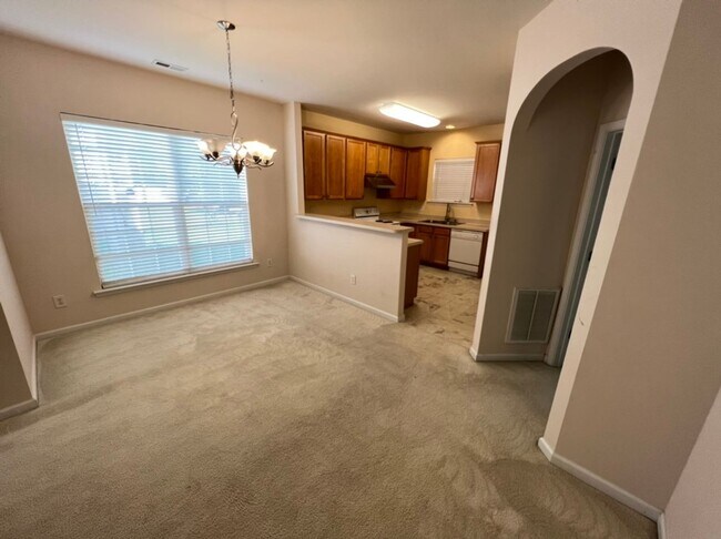 Foto del edificio - Cute Ranch Home near Southpoint and RTP