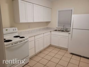 Building Photo - 4 br, 2 bath House - 2020 South St