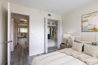 The Meridian at 2825 photo'