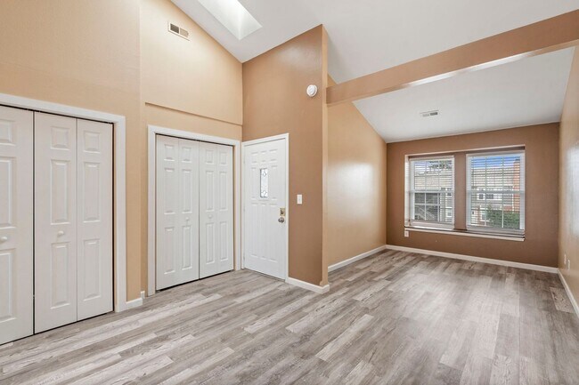 Foto del edificio - 16934 E Whitaker Dr