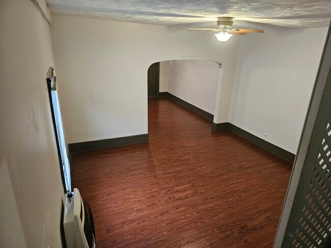 Building Photo - 738 Ontario Ave