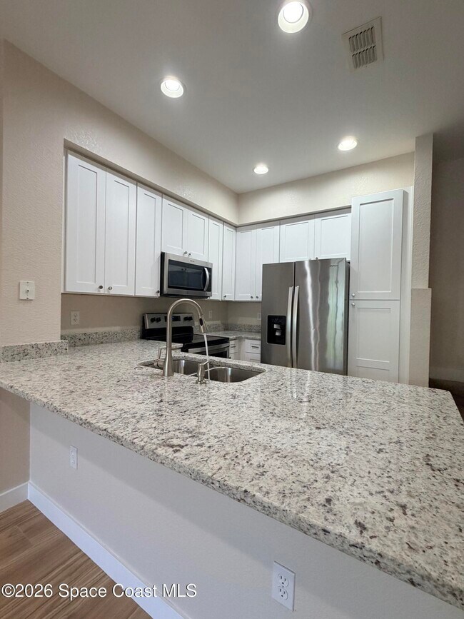 Building Photo - 105 Turpial Way