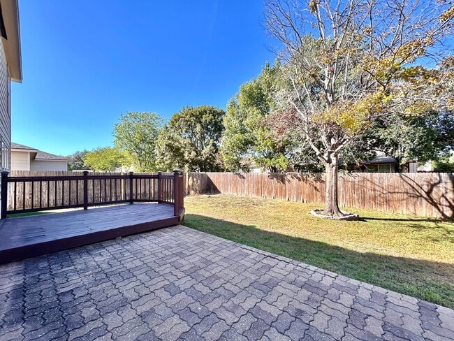 Foto del edificio - Beautiful 4-Bed Home with Open Floorplan, ...