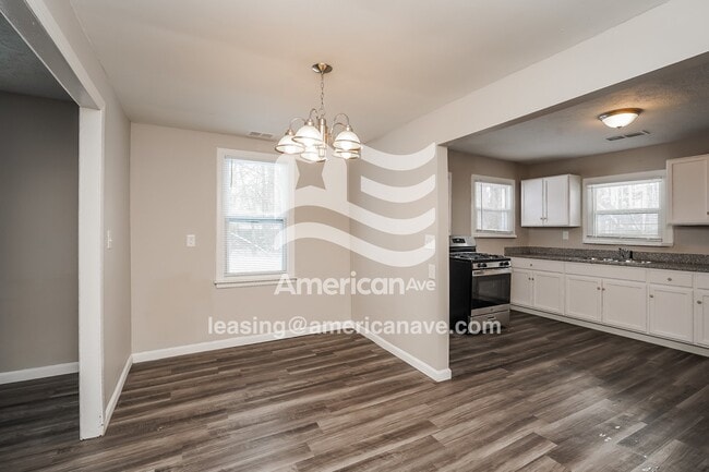 Building Photo - 991 Bryce Ave