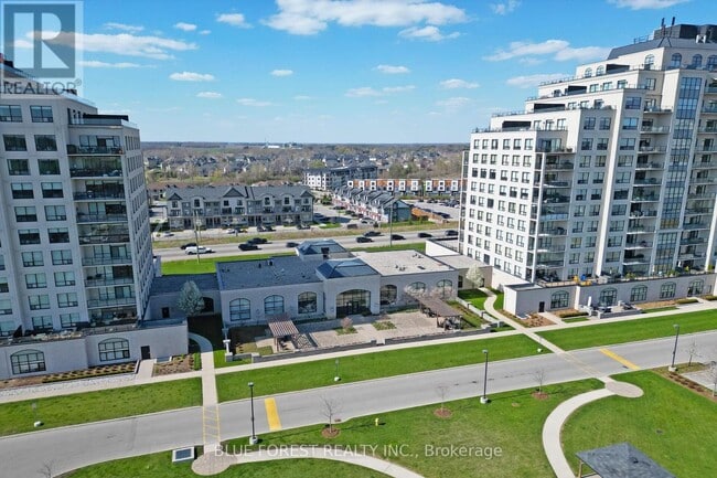 Building Photo - 240 Villagewalk Blvd