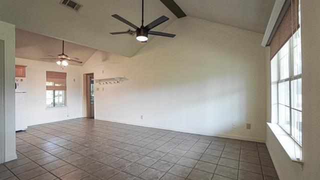 Foto del edificio - 1044 N King Rd