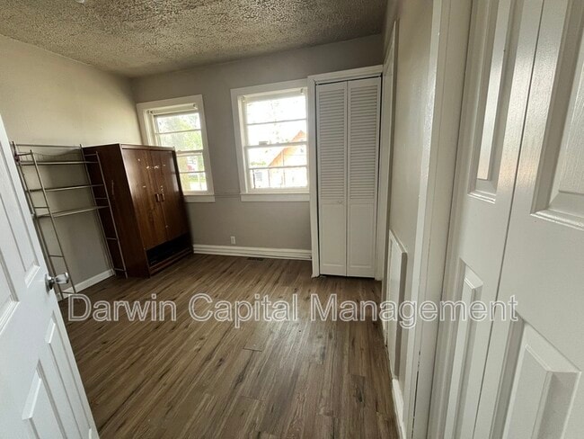 Building Photo - 251 W White Horse Pike