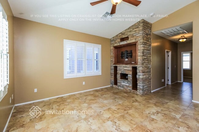 Building Photo - 4165 E Jasper Dr