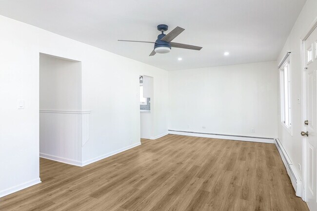 Foto del edificio - 5907 W 89th St